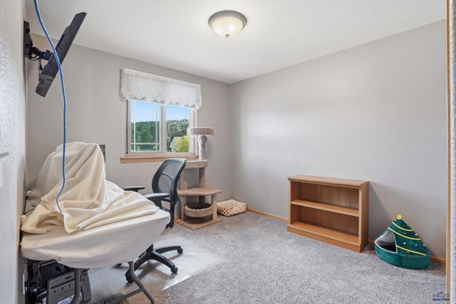 7230 CASTLEWOOD DR, Summerset, SD 57719