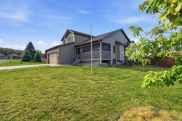 7230 CASTLEWOOD DR, Summerset, SD 57719