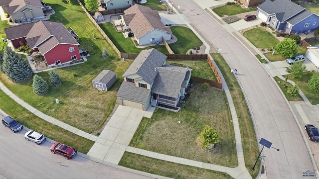 7230 CASTLEWOOD DR, Summerset, SD 57719