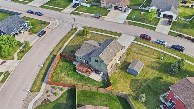 7230 CASTLEWOOD DR, Summerset, SD 57719