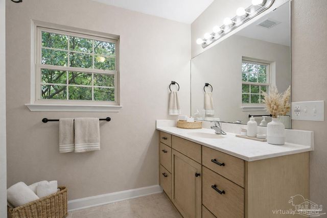 878 Aurelias Pl, Pensacola, FL 32514