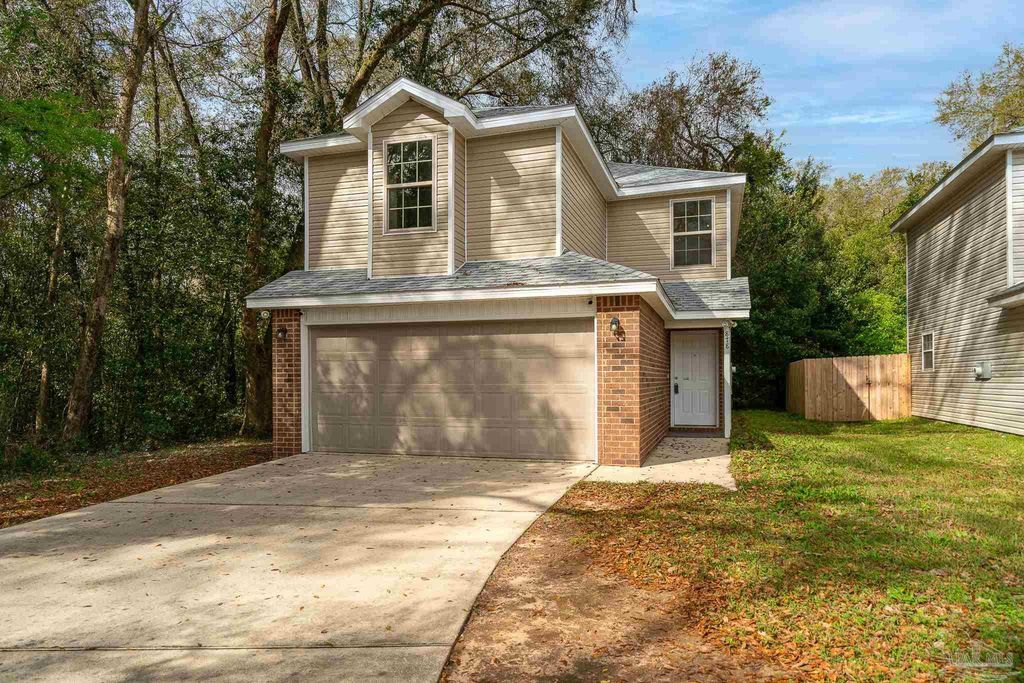 878 Aurelias Pl, Pensacola, FL 32514