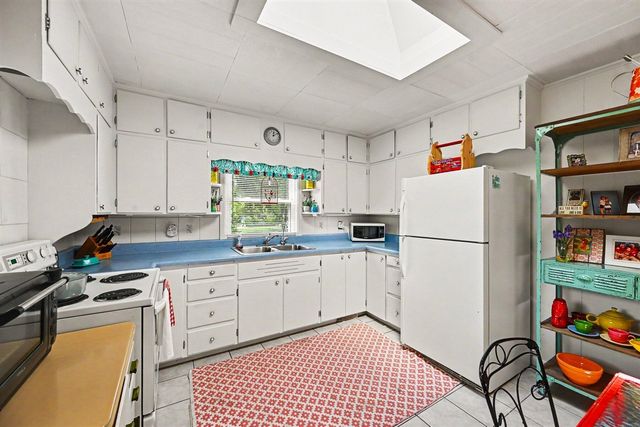 11635 E D Avenue, Richland, MI 49083