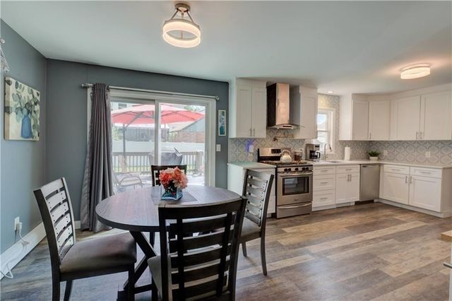 16 Arlington Ave, Warren, RI 02885
