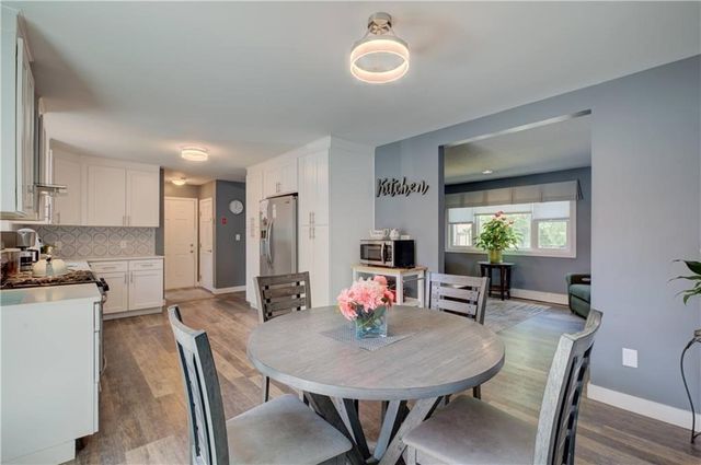 16 Arlington Ave, Warren, RI 02885