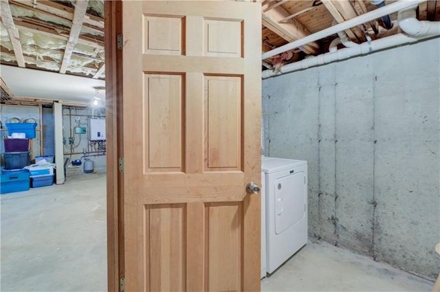 16 Arlington Ave, Warren, RI 02885