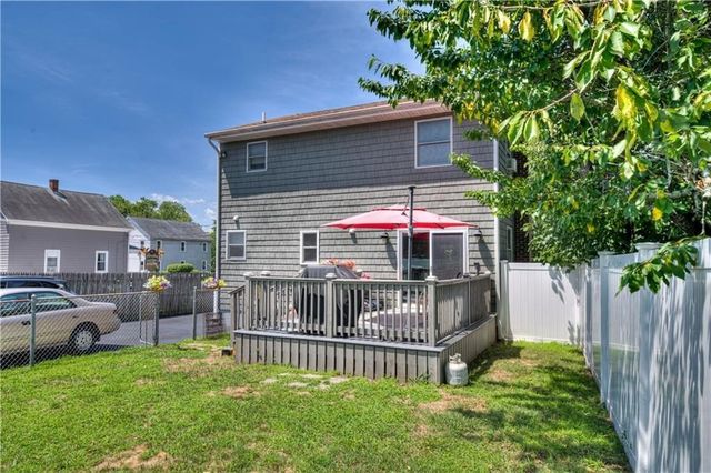 16 Arlington Ave, Warren, RI 02885