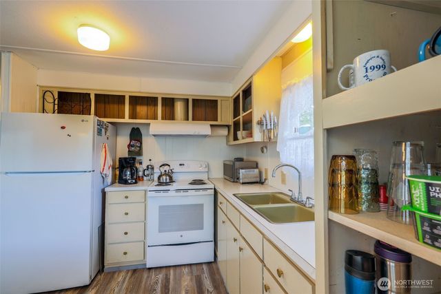 2446 S Pleasant Drive, Westport, WA 98595