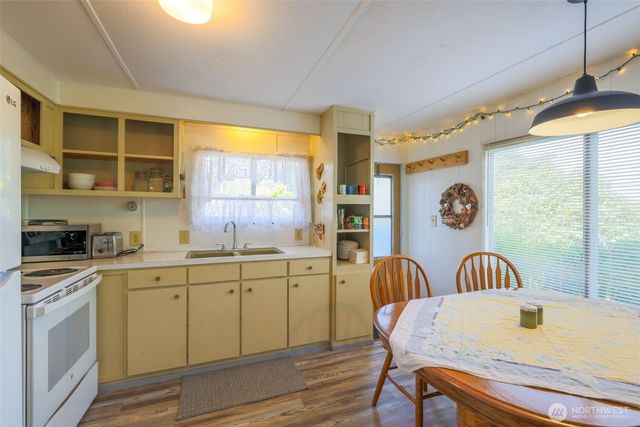 2446 S Pleasant Drive, Westport, WA 98595