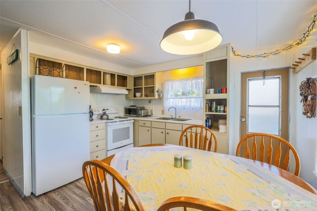 2446 S Pleasant Drive, Westport, WA 98595