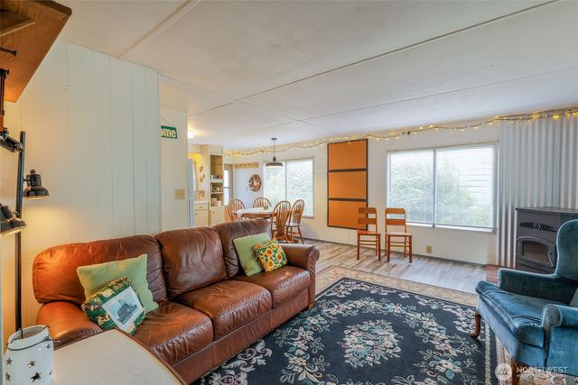 2446 S Pleasant Drive, Westport, WA 98595