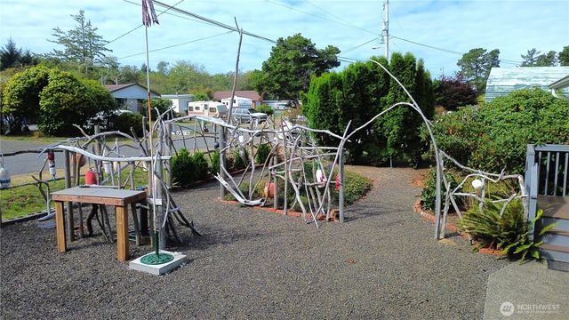 2446 S Pleasant Drive, Westport, WA 98595