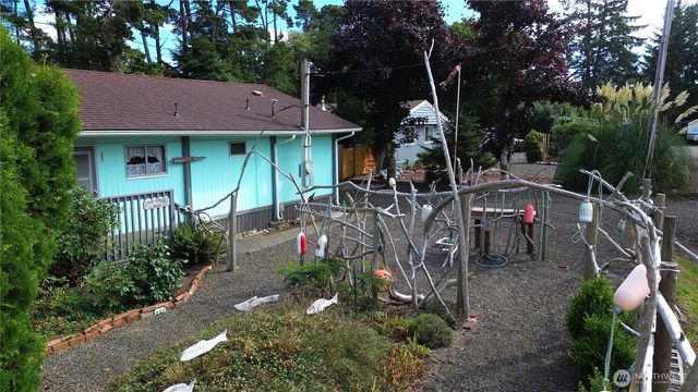 2446 S Pleasant Drive, Westport, WA 98595