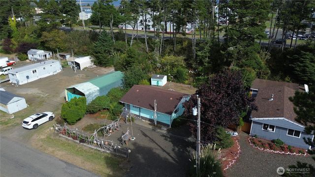 2446 S Pleasant Drive, Westport, WA 98595