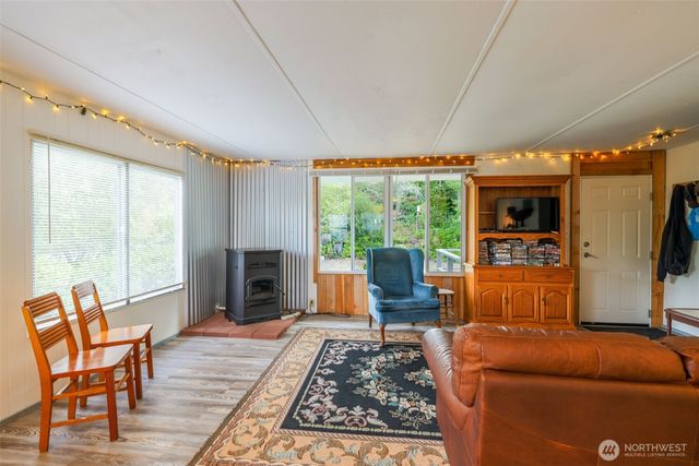 2446 S Pleasant Drive, Westport, WA 98595