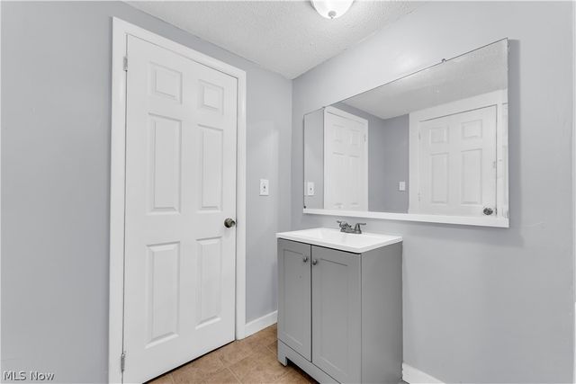 4611 W 41st Street, Cleveland, OH 44109