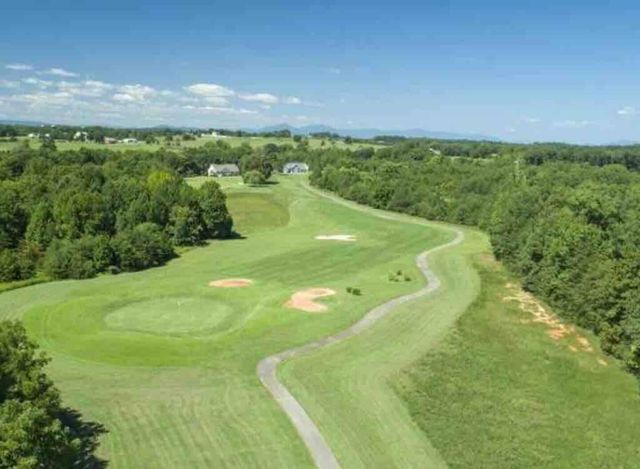 1273 Graves Harbor Trl Apt 318, Huddleston, VA 24104