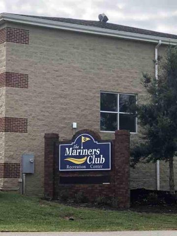 1273 Graves Harbor Trl Apt 318, Huddleston, VA 24104