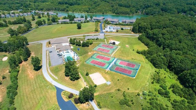 1273 Graves Harbor Trl Apt 318, Huddleston, VA 24104