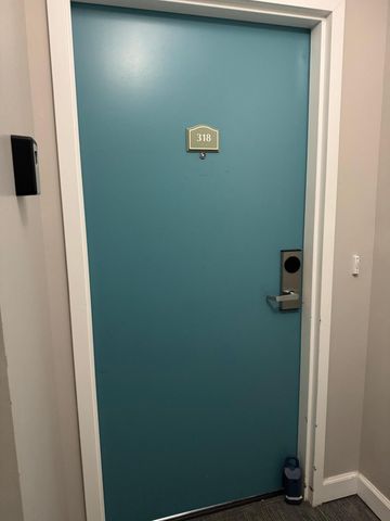 1273 Graves Harbor Trl Apt 318, Huddleston, VA 24104