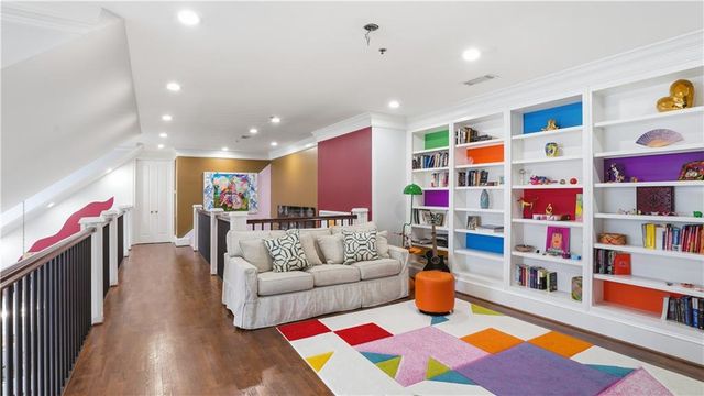 77 Peachtree Place NE 605, Atlanta, GA 30309