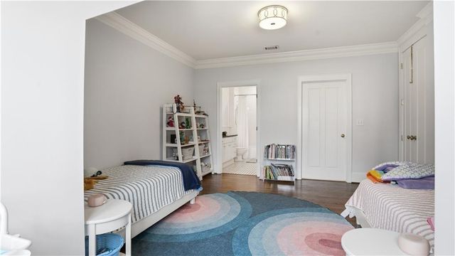 77 Peachtree Place NE 605, Atlanta, GA 30309