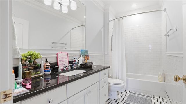 77 Peachtree Place NE 605, Atlanta, GA 30309