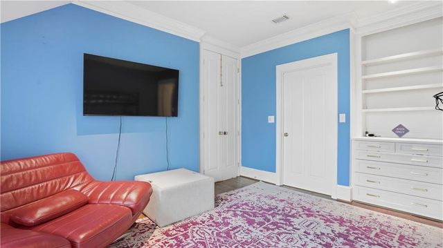 77 Peachtree Place NE 605, Atlanta, GA 30309