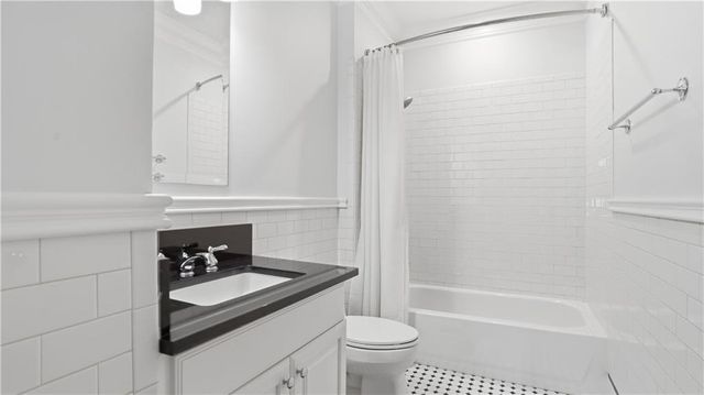 77 Peachtree Place NE 605, Atlanta, GA 30309