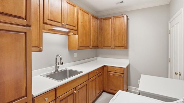 77 Peachtree Place NE 605, Atlanta, GA 30309