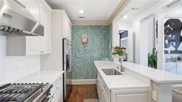 77 Peachtree Place NE 605, Atlanta, GA 30309