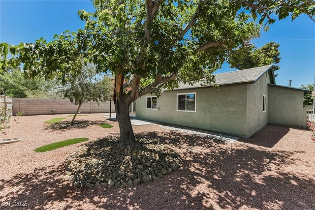 3542 Bronco Road, Las Vegas, NV 89103