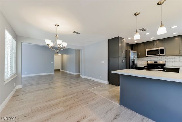 3542 Bronco Road, Las Vegas, NV 89103