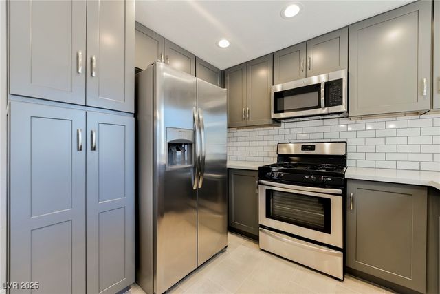 3542 Bronco Road, Las Vegas, NV 89103