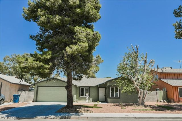 3542 Bronco Road, Las Vegas, NV 89103