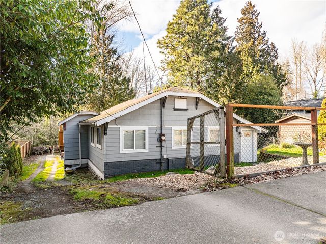 4549 26th Avenue SW, Seattle, WA 98106