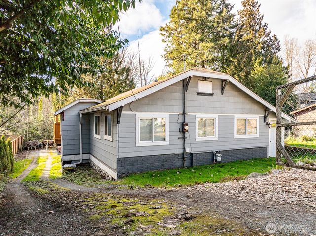 4549 26th Avenue SW, Seattle, WA 98106