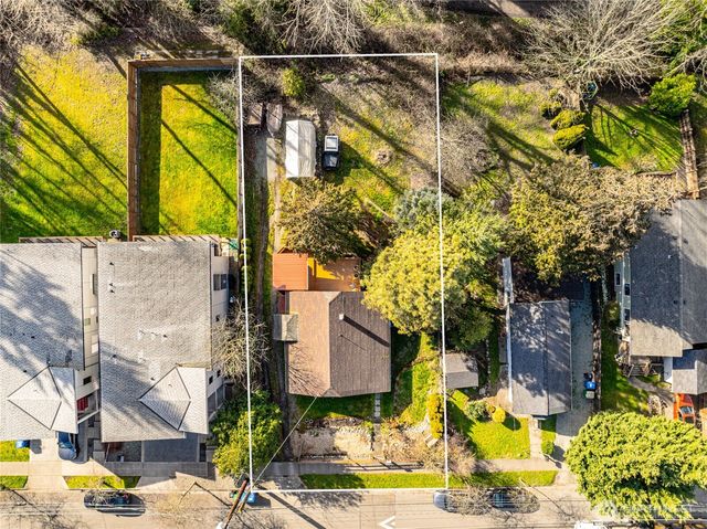 4549 26th Avenue SW, Seattle, WA 98106