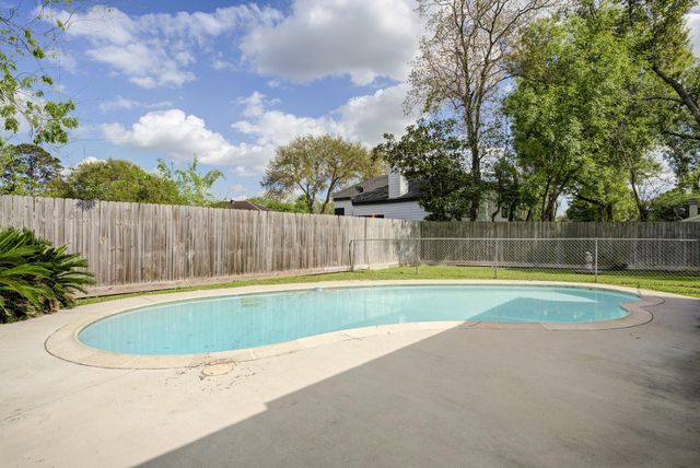 2806 Quail Valley East Drive, Missouri City, TX 77489