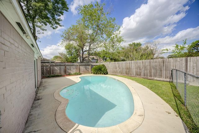 2806 Quail Valley East Drive, Missouri City, TX 77489