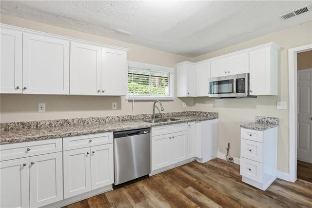 2723 Ellen Way, Decatur, GA 30032