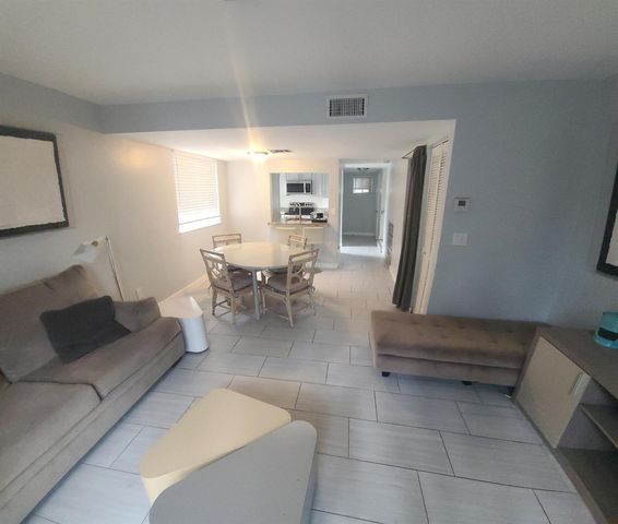 2261 NE 171ST Street 4, North Miami Beach, FL 33160