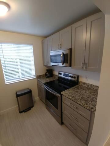2261 NE 171ST Street 4, North Miami Beach, FL 33160
