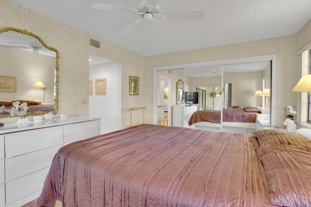 5881 Parkwalk Drive, Boynton Beach, FL 33472