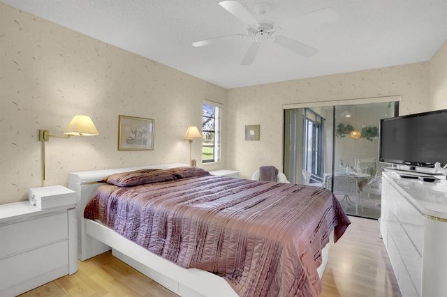 5881 Parkwalk Drive, Boynton Beach, FL 33472