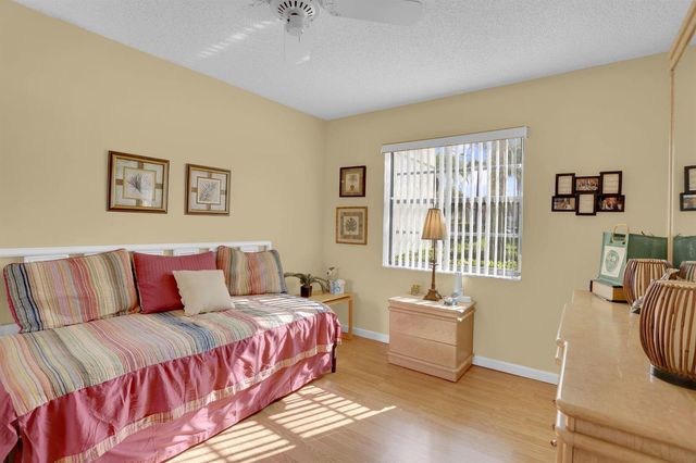 5881 Parkwalk Drive, Boynton Beach, FL 33472