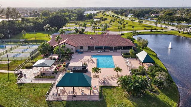 5881 Parkwalk Drive, Boynton Beach, FL 33472