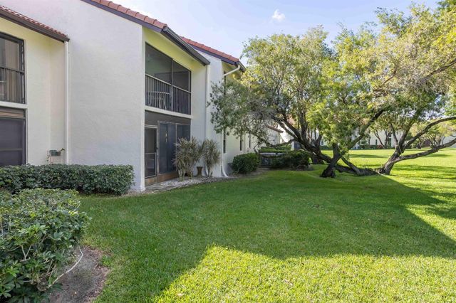 5881 Parkwalk Drive, Boynton Beach, FL 33472