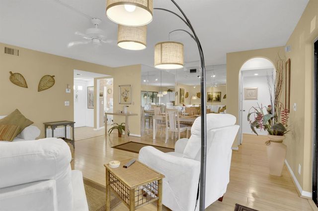 5881 Parkwalk Drive, Boynton Beach, FL 33472