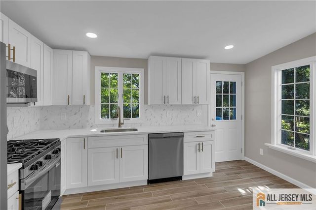 10 Harrison Street, Sayreville, NJ 08872